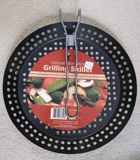 06059bbb Bed Bath & Beyond Deluxe Non Stick Grilling Skillet With Folding Handle 12 Inch And
