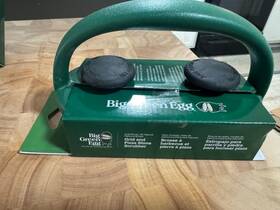 127136 Big Green Egg Grid And Scrubber Pizza Stone