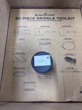 5516 Blackstone 30 Piece Griddle Toolkit And Seasoning Cast Iron Conditioner