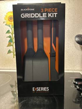 Blackstone 717604082034 E-series 3 Piece Tongs And Spatulas Griddle Tool Kit