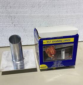 Can 607535831897 Beer Chicken Vertical Stand Grill Bbq