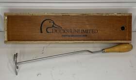 Ducks Unlimited 894037002454 Steak Meat Bun Branding Iron Wooden Box Foodie Gift Bbq Hunting