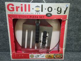 06187y Grill O Logy Stone Pizza Set