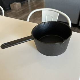 Cip28s King Kooker New 28 Oz. Pre-seasoned Cast Iron Pot With 2 Pour Spouts