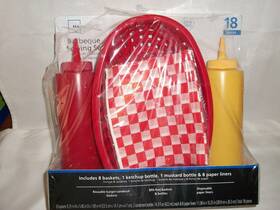 Mainstays 076753353922 Barbeque Serving Set 8 Red Baskets Ketchup Mustard Bottle Paper Liners Bbq Fish