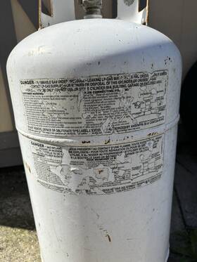 1220.13 Manchester Tank 40 Lbs Propane Cylinder - White