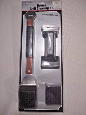 Mr. Bar-b-q 076903063404 Barbecue Premium Deluxe Grill Cleaning Kit Spare Wire Brush Opener