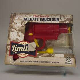 Webley 017149625209 Wembley Pistol Formation Duel Condiment Tailgate Sauce Ketchup Mustard Gun Nos