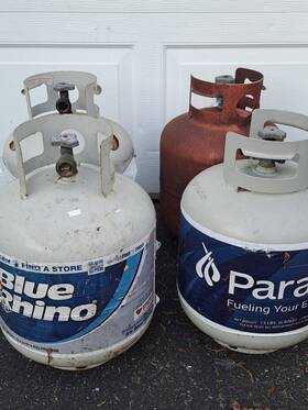 309791 Worthington 4 Empty Propane Tanks