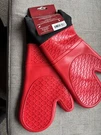 Gloves Grilling Tablecraft Bbq Series Heavy Duty Silicone - Set Of 2. Fixed Price $5.00.