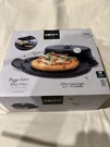 Boska Holland Cast Iron Pizza Baker Bbq Mini Oven Grill 320502 7.5 Open Box. Fixed Price $28.00.